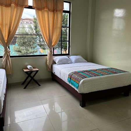 Hostal Marin Central 키토 외부 사진